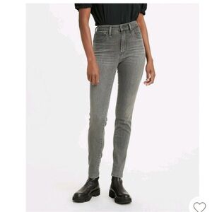 Levi’s 721 High Rise Skinny Jean